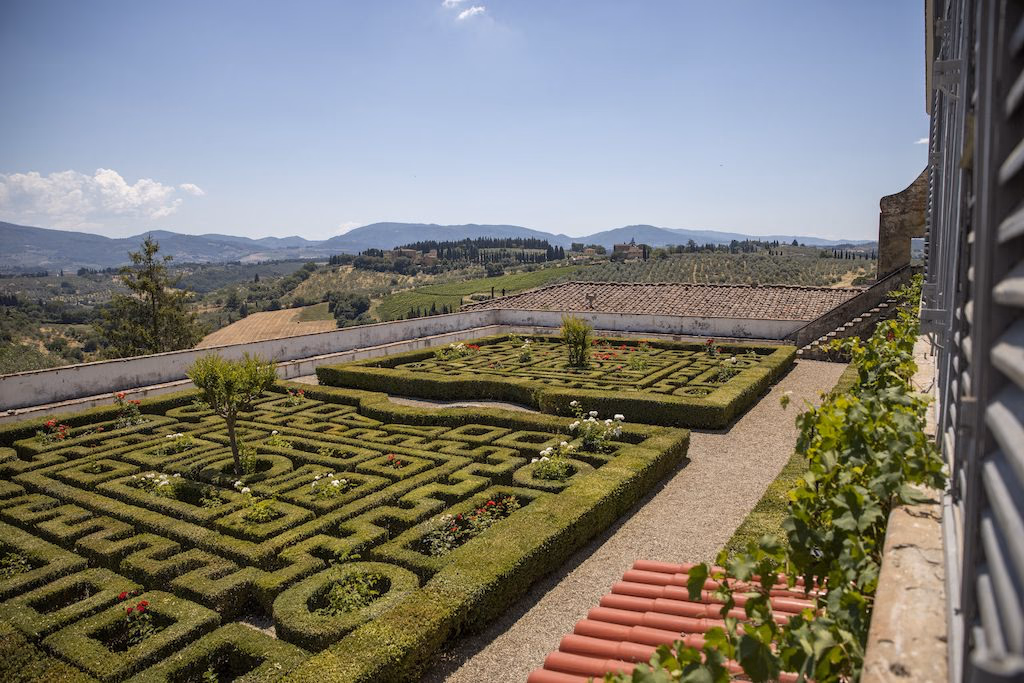 Villa Corsini a Mezzomonte detail view